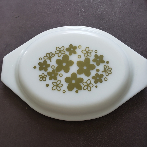 Pyrex Vintage Casserole Oval Dish Lid Spring Blossom Green Pattern "Crazy Daisy" - Picture 2 of 5
